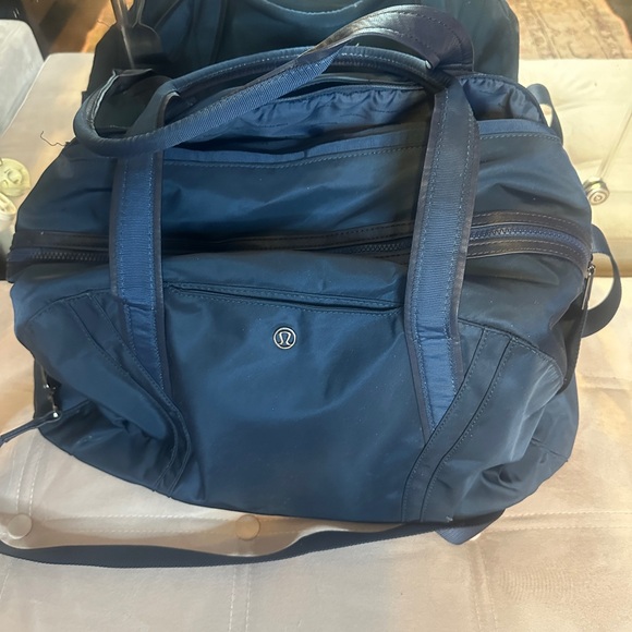 Lululemon Fast track Navy Blue Gym Duffle Bag